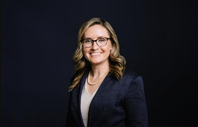 Sarah_Kiesewetter_Headshot v01.jpg