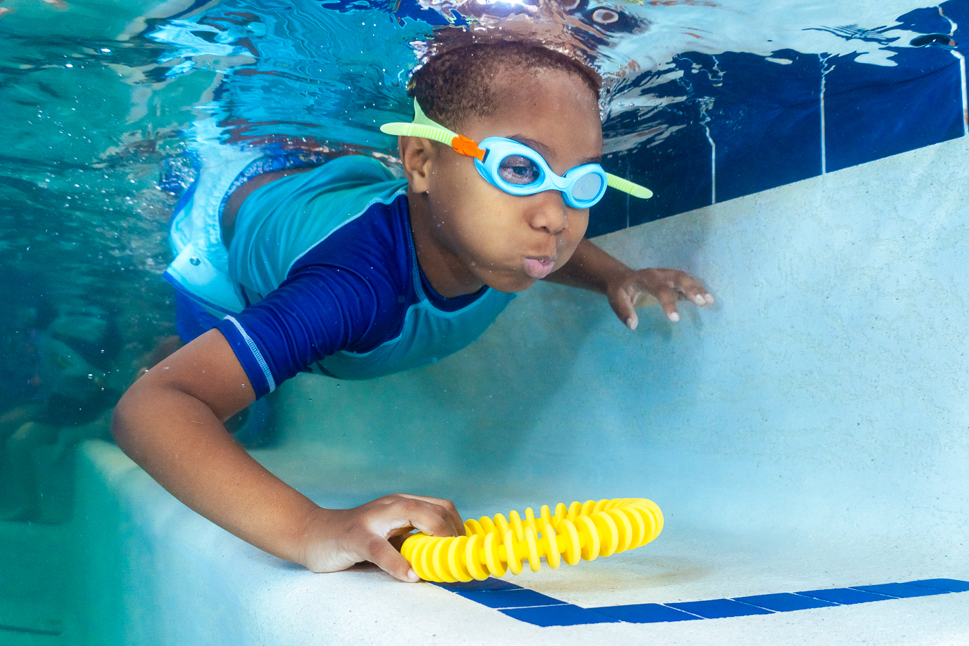 Underwater - Level 3 - Boy - diving ring - Horz - 230724aquatots20231862 (1).jpg