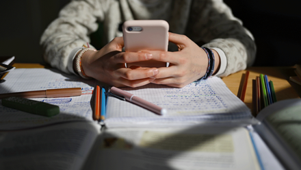 Five Things to Know About Largest Cell Phone Ban Study.png
